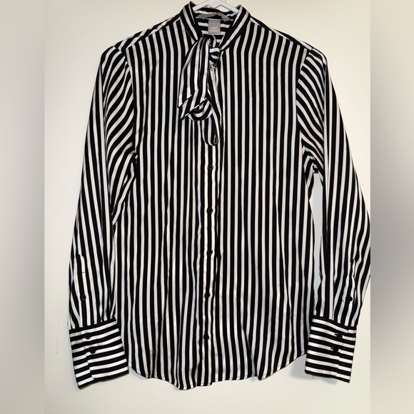 H&M Blouse - Picture 2 of 10